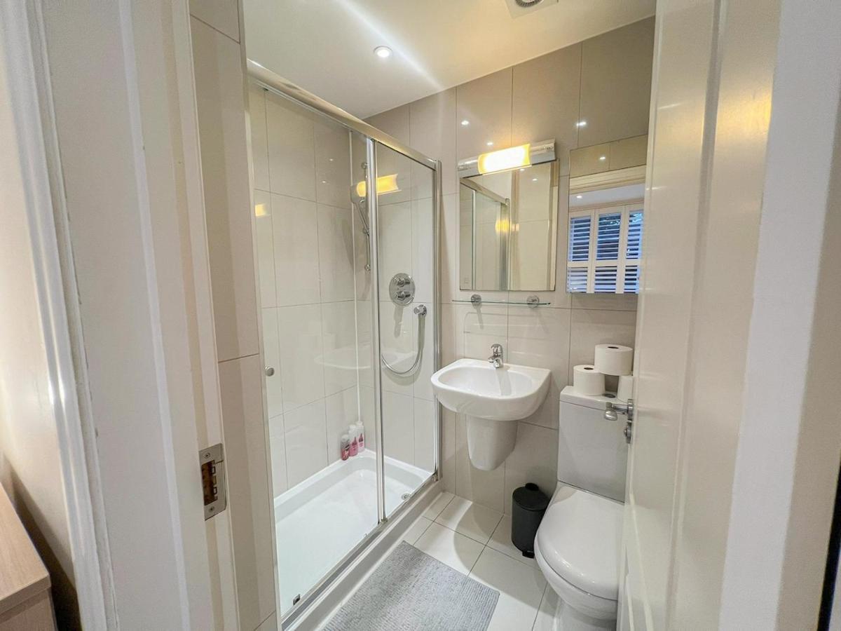 3 Bedroom Apartment With Private Terrace In Pimlico, Westminster, Victoria Londen Buitenkant foto
