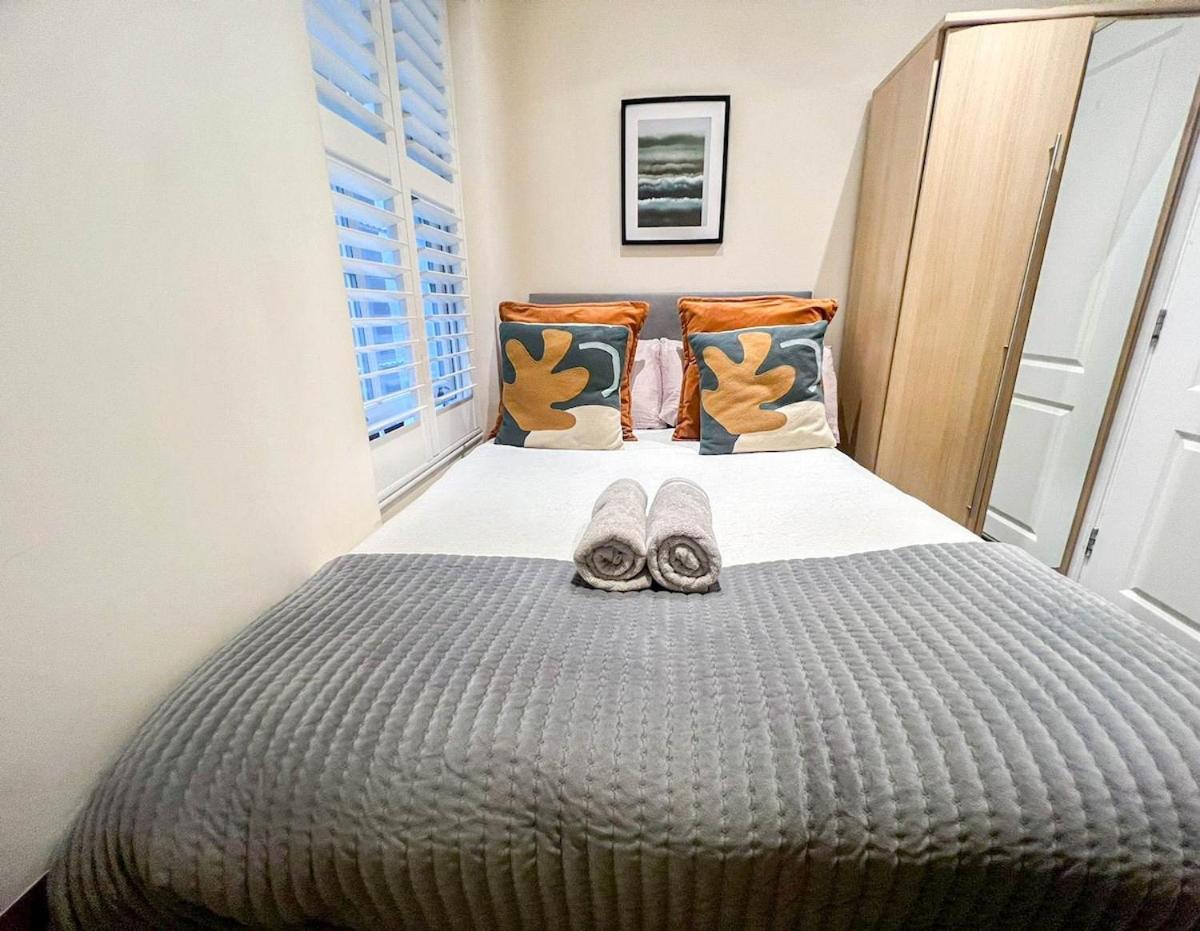 3 Bedroom Apartment With Private Terrace In Pimlico, Westminster, Victoria Londen Buitenkant foto