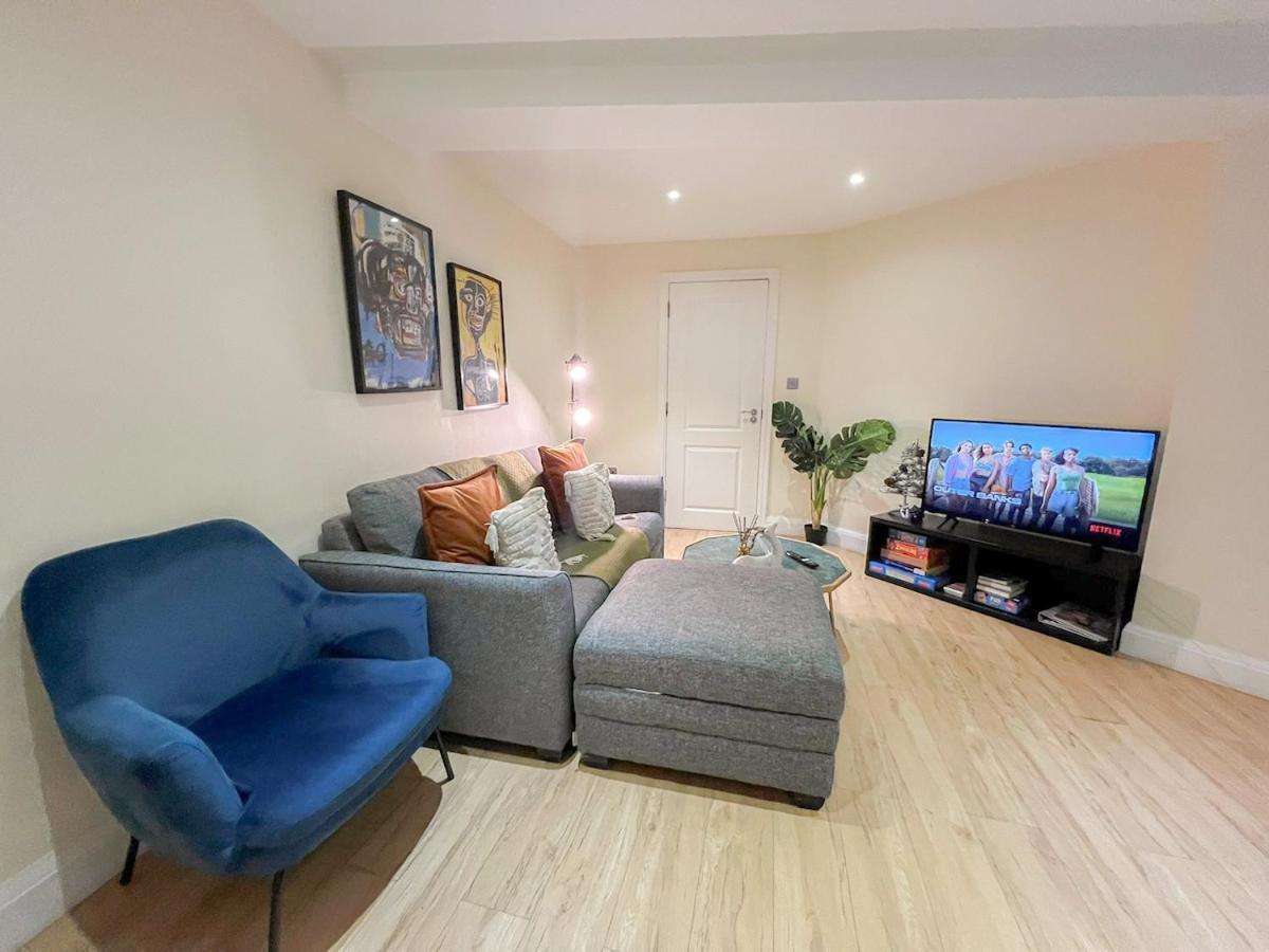 3 Bedroom Apartment With Private Terrace In Pimlico, Westminster, Victoria Londen Buitenkant foto